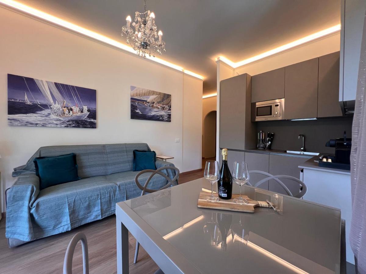Val Di Sole 19-Iii Piano- Vista Mare- Vista Collina-Wifi 100Mg-Aria Condizionata In Tutte Le Stanze -L'Appartamento E' Stato Completamente Rinnovato Nel 2023 Rapallo Exterior foto