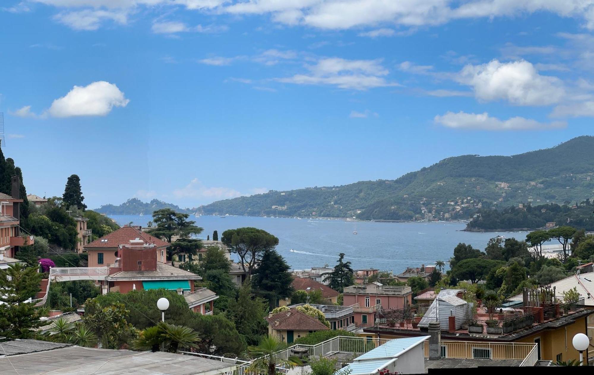 Val Di Sole 19-Iii Piano- Vista Mare- Vista Collina-Wifi 100Mg-Aria Condizionata In Tutte Le Stanze -L'Appartamento E' Stato Completamente Rinnovato Nel 2023 Rapallo Exterior foto